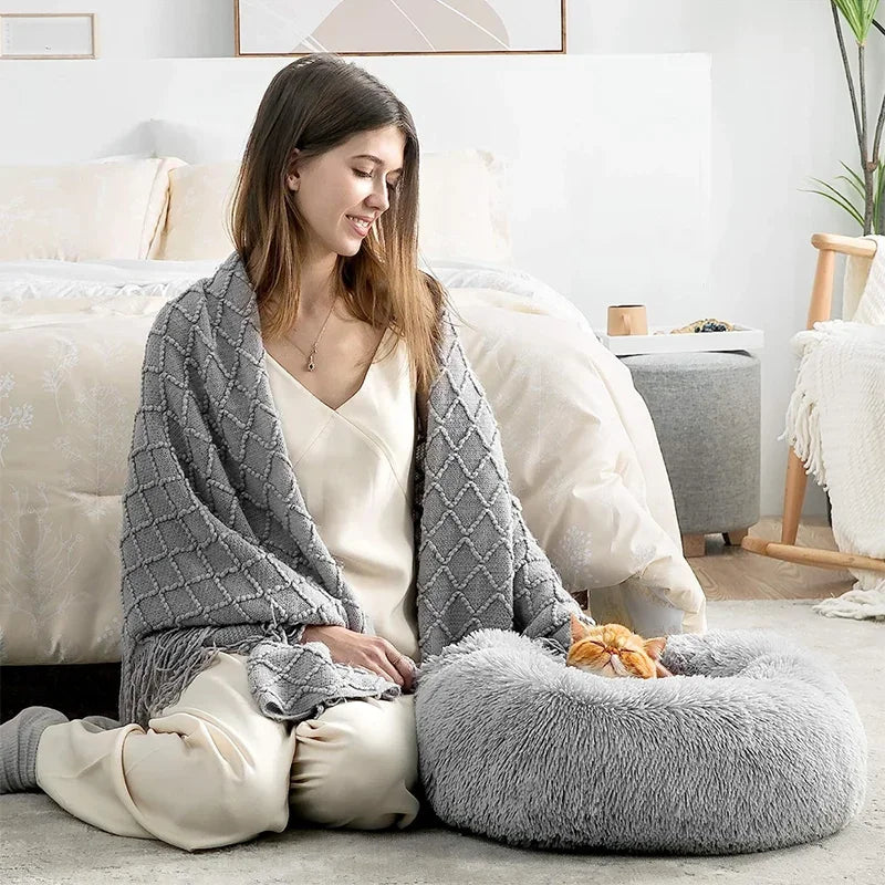 Round Plush Pet Bed for Medium Dogs and Cats Comfort